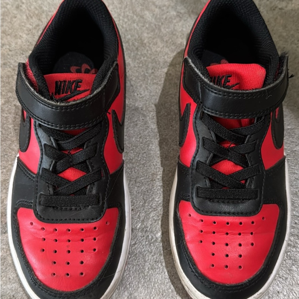 Nike Kids Black and Red Sneakers